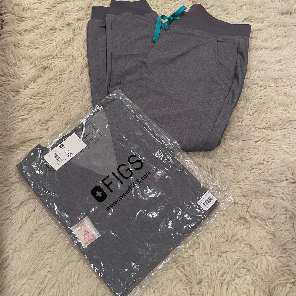 FIGS Scrub Set - Zamora Jogger + Catarina Top